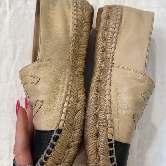 Coco Chanel lambskin espadrille cream and black toe soft leather slip on 36 - Picture 4 of 12